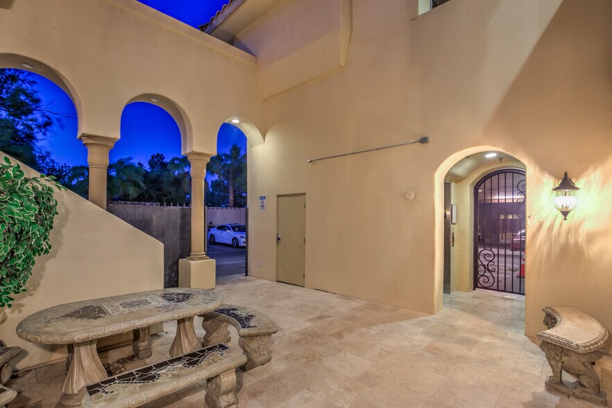 More Photos Of 3470 E Russell Rd, Las Vegas Office For Lease