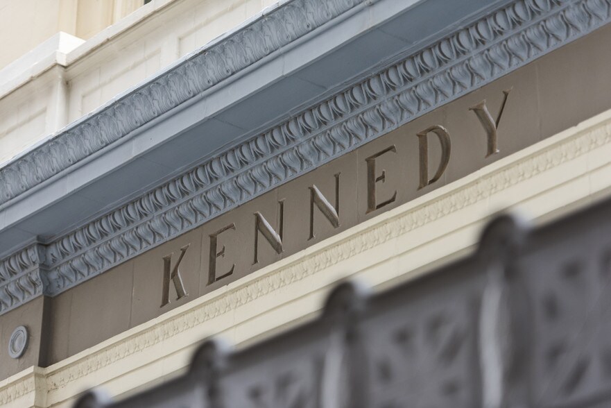 More Photos Of 321 S Boston Ave, Tulsa Office For Lease