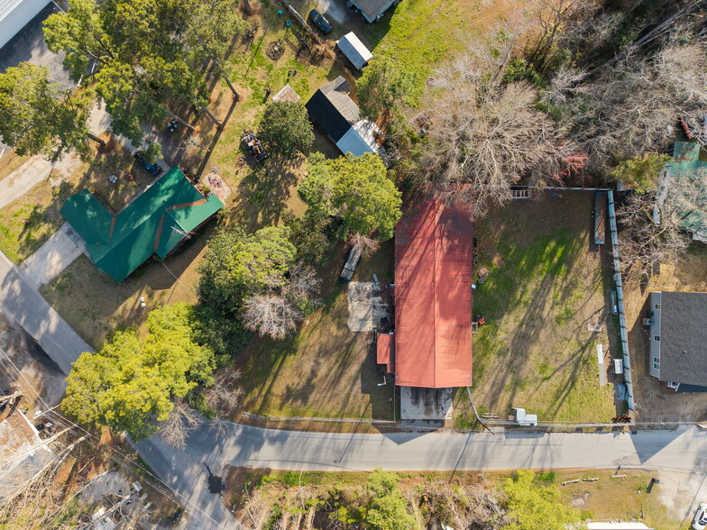 More Photos Of 101 Watering St, Tabor City Flex For Sale