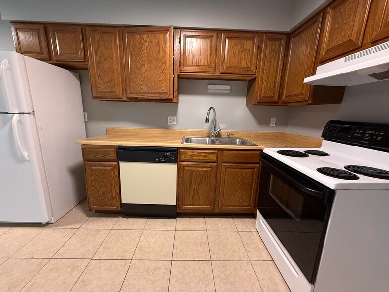 More Photos Of 8712-8804 Dayton Oxford Rd, Franklin Apartments For Sale