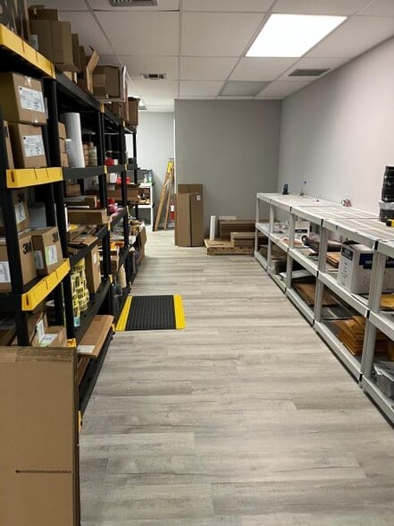 More Photos Of 16521 San Carlos Blvd, Fort Myers Office For Lease