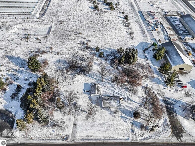 Primary Photo Of 7075 M 72 E, Williamsburg Apartments For Sale