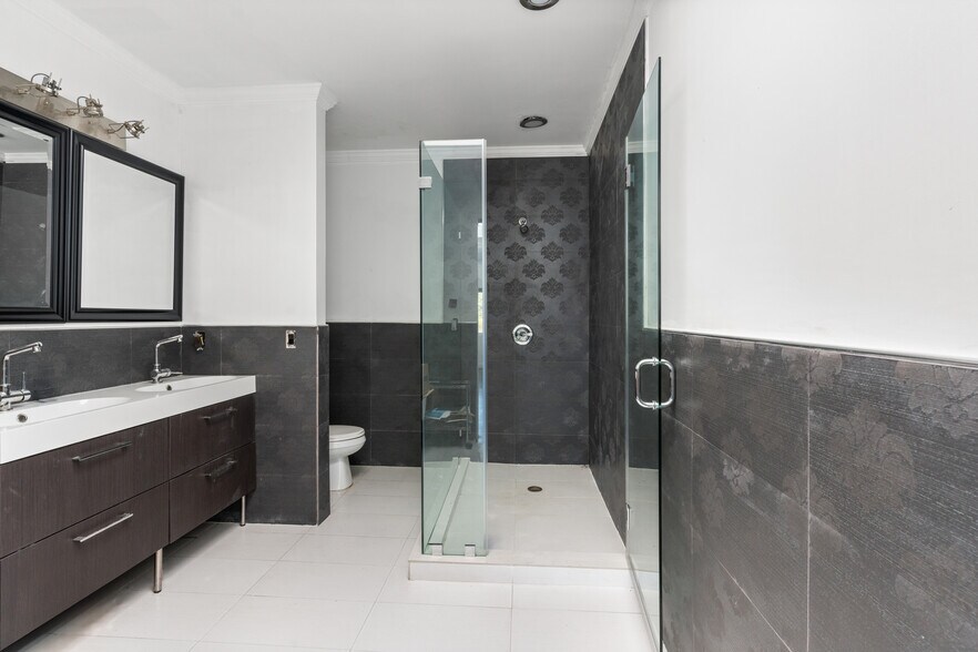 More Photos Of 2321 Torrance Blvd, Torrance Loft Creative Space For Sale