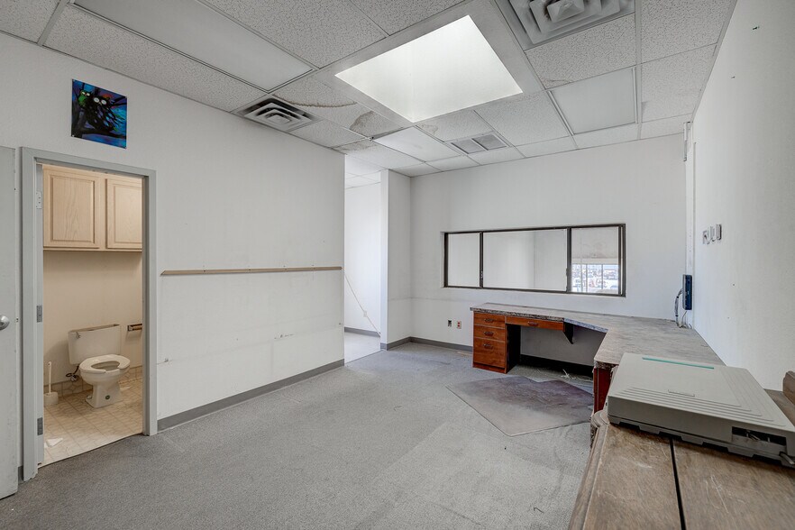 More Photos Of 5461 Arville St, Las Vegas Warehouse For Lease