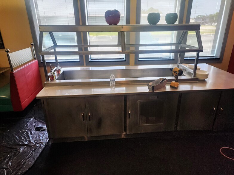 More Photos Of 8451 Ocean Gtwy, Easton Restaurant For Sale