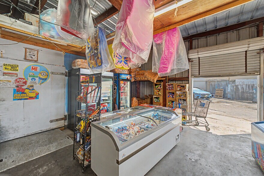 More Photos Of 1037 Harding Ave, National City Freestanding For Sale