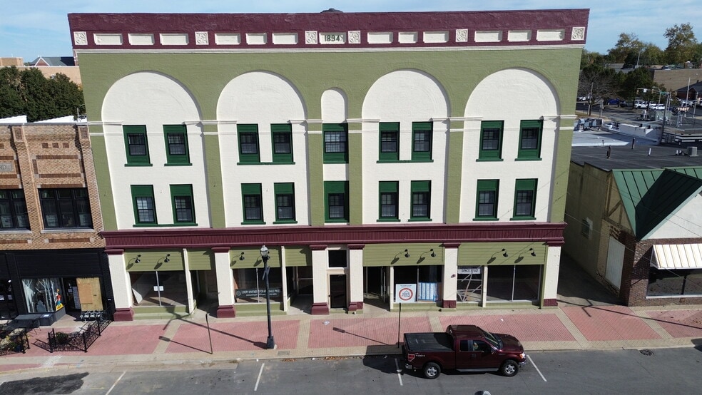 Primary Photo Of 1212 Meridian St, Anderson General Retail For Sale