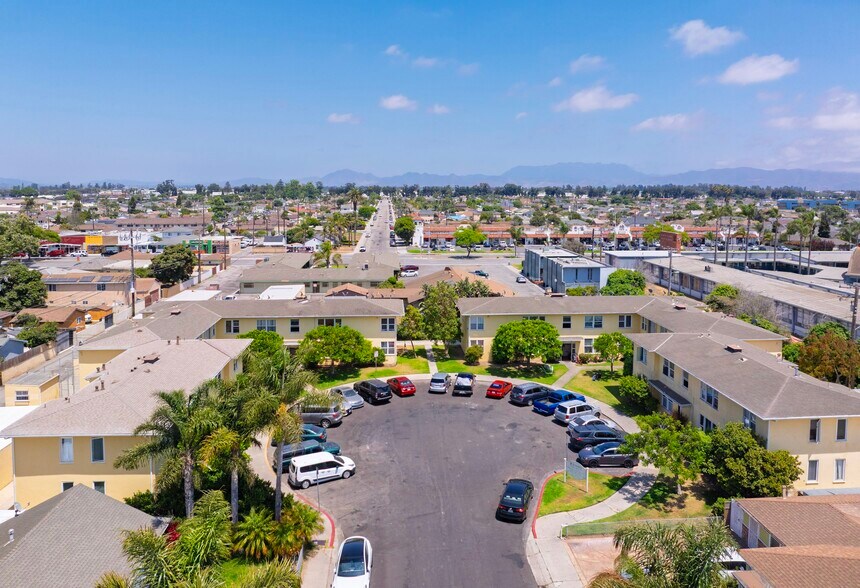 Primary Photo Of 161-166 W Juniper St, Oxnard Apartments For Sale
