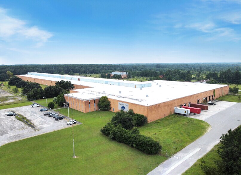More Photos Of 1000 Southern Patio Pky, Orangeburg Warehouse For Lease