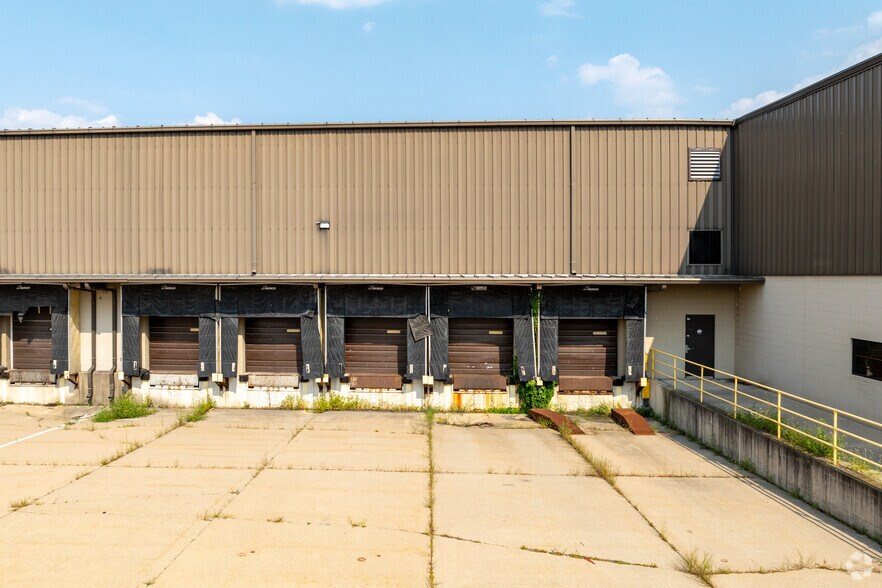 More Photos Of 7763 N Haggerty Rd, Canton Manufacturing For Lease