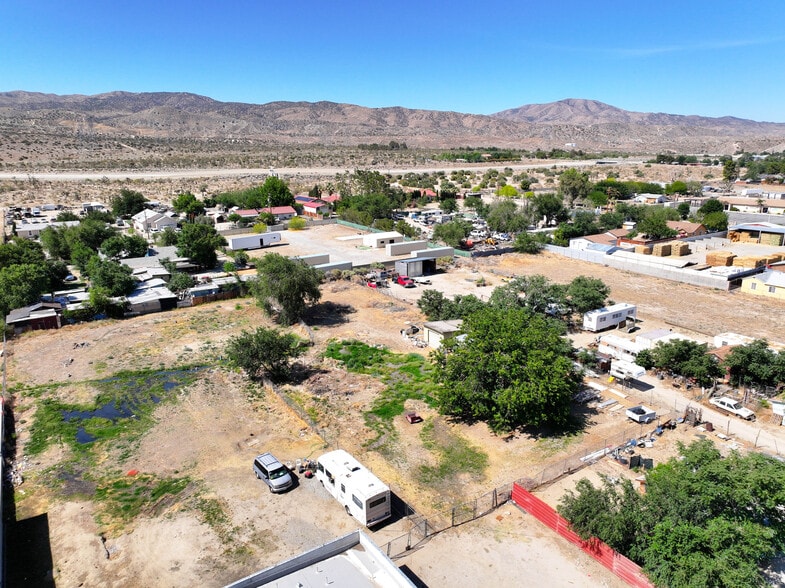 More Photos Of 8044 Pearblossom Hwy, Littlerock Storefront For Sale