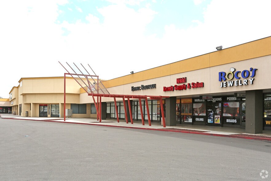 More Photos Of 3701-3929 Ming Ave, Bakersfield Unknown For Lease