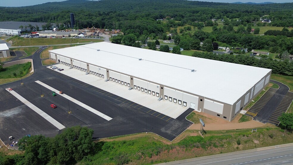 Primary Photo Of 275 Cloverleaf Rd, York Warehouse For Lease