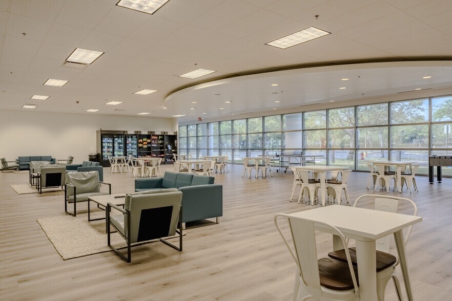 More Photos Of 12650 Ingenuity Dr, Orlando Office For Lease