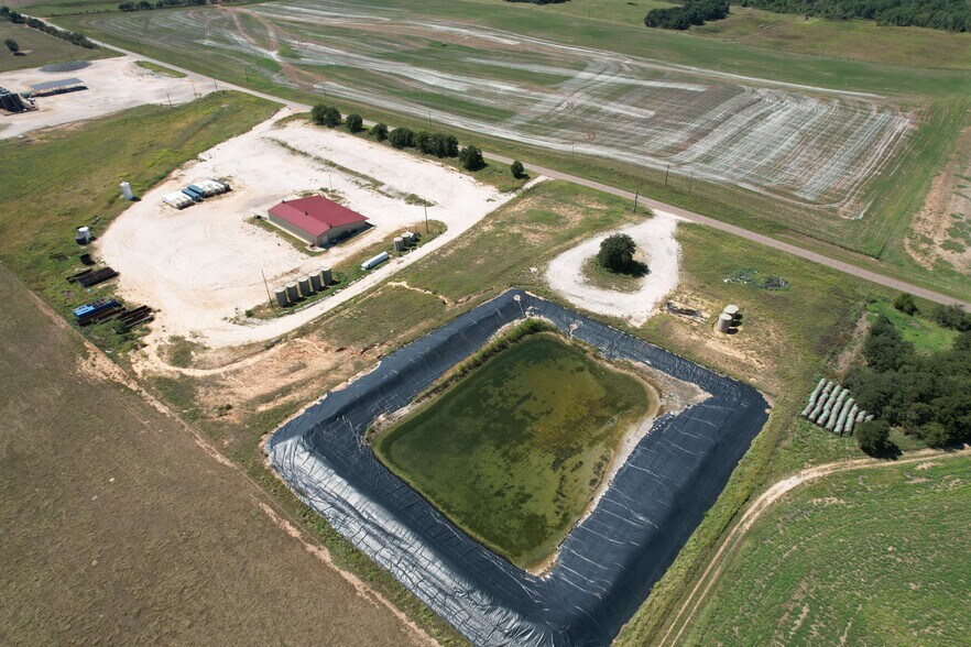 More Photos Of 13616 N 2920 Rd, Dover Warehouse For Sale