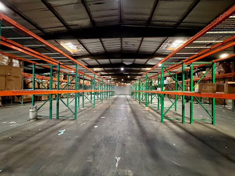 More Photos Of 6557 Flotilla St, Commerce Manufacturing For Lease