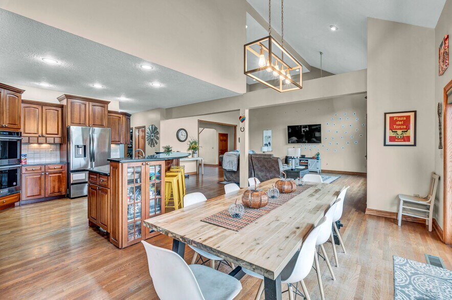 More Photos Of 16449 S Boone Rd, Columbia Station Specialty For Sale