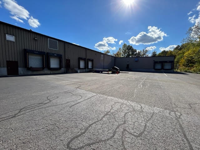 More Photos Of 299 Industrial Ln, Torrington Distribution For Lease