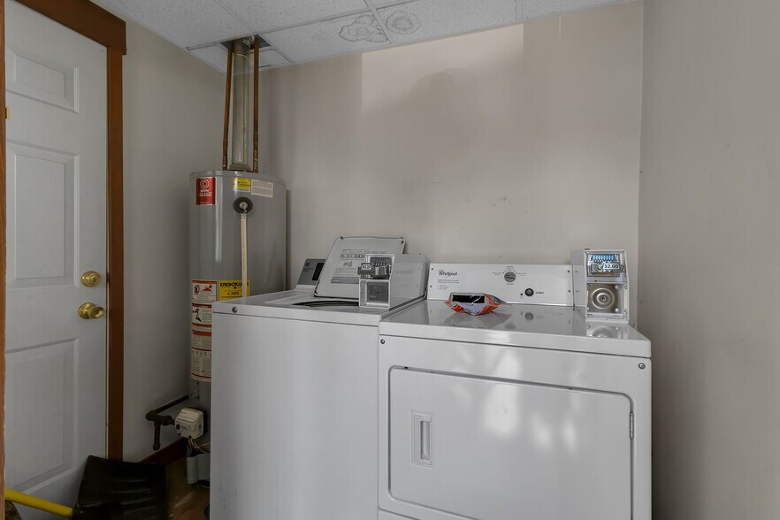 More Photos Of 2519 William St, Buffalo General Retail For Sale