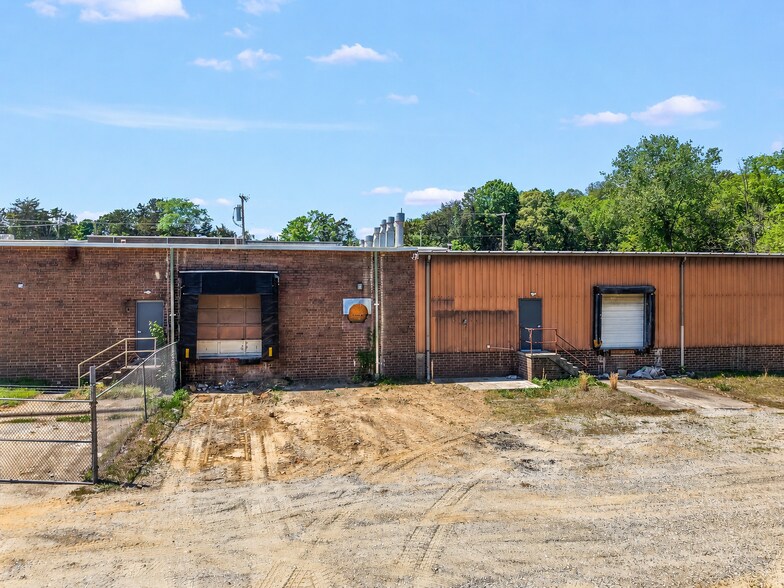 More Photos Of 1210 Hickory Chapel Rd, High Point Light Distribution For Lease