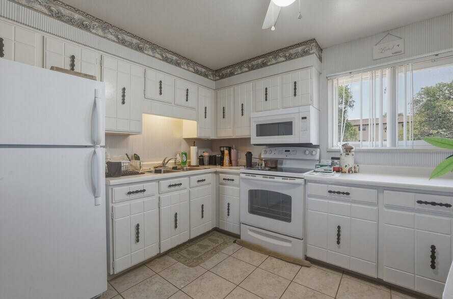 More Photos Of 1447 Nokomis Dr, Colorado Springs Apartments For Sale
