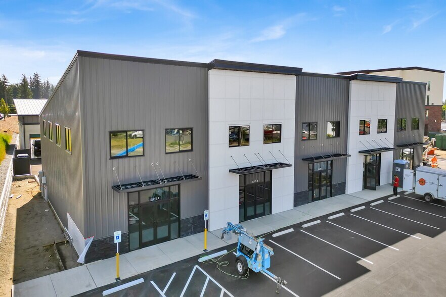 More Photos Of 115 Duffner, Lynden General Retail For Lease