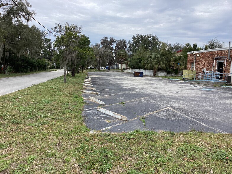 More Photos Of 13829 7th St, Dade City Storefront Retail Office For Sale