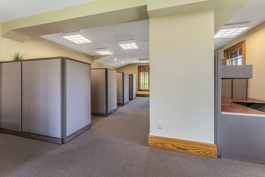More Photos Of 1 Main St, Flemington Office For Sale