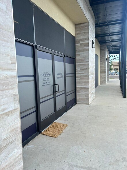 More Photos Of 2324 Jacaman Rd, Laredo Storefront Retail Office For Lease