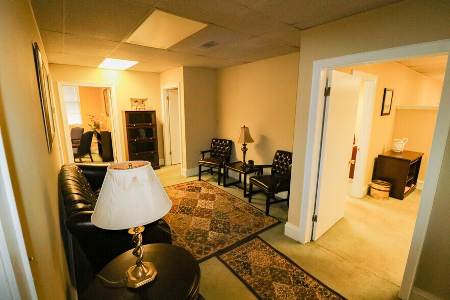 More Photos Of 459 S McDonough St, Montgomery Medical For Sale