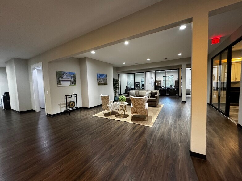 More Photos Of 100 Corporate Blvd, West Columbia Office For Lease