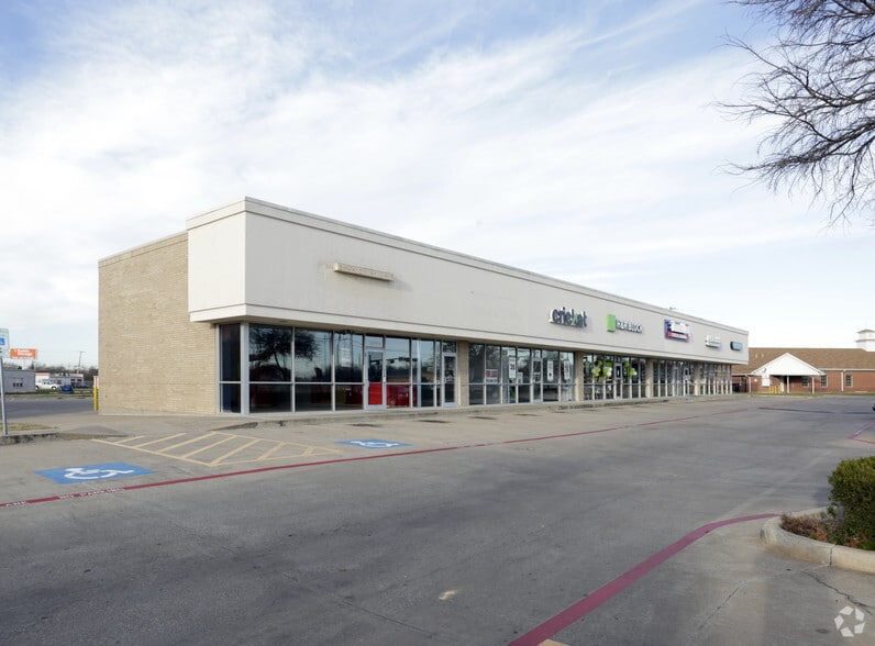 More Photos Of 3035 Broadway Blvd, Garland Unknown For Lease