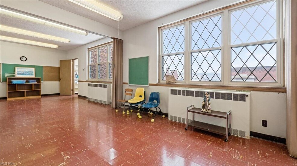 More Photos Of 130 N 7th St, Cambridge Religious Facility For Sale
