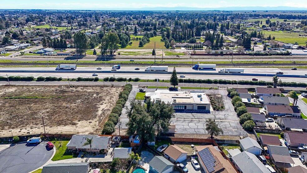 More Photos Of 971 E Broadway Ave, Atwater Office For Lease