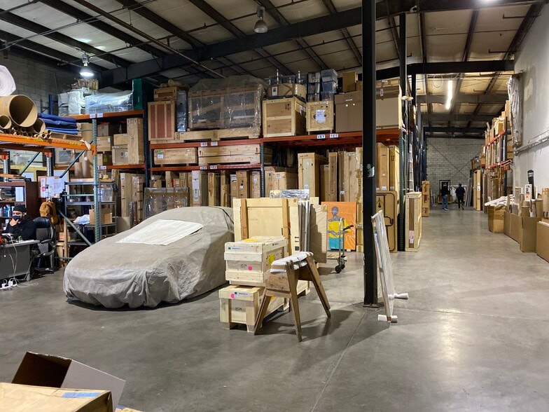 More Photos Of 2101 E 51st St, Vernon Manufacturing For Lease