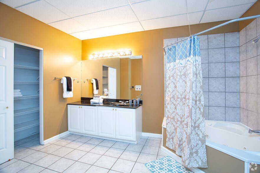 More Photos Of 555 N 4th St, Saint Louis Apartments For Sale