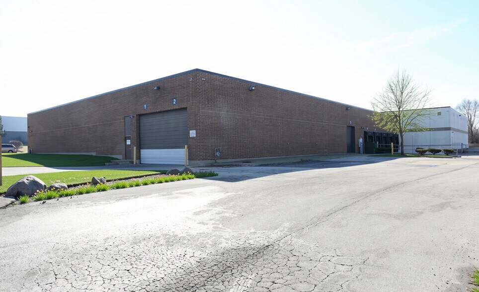 More Photos Of 210 Mittel Dr, Wood Dale Warehouse For Lease