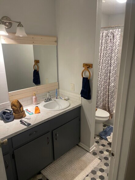 More Photos Of 301 Pine Wilderness Dr, Queen City Apartments For Sale