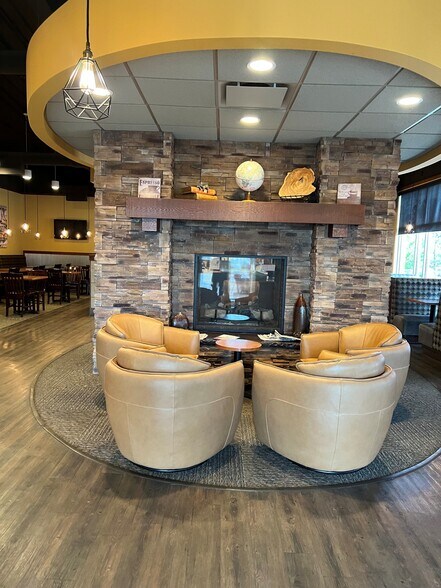 More Photos Of 269 16th St W, Dickinson Freestanding For Lease