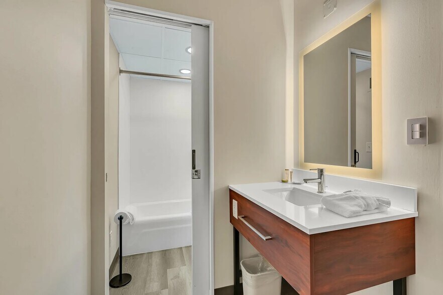 More Photos Of 200 E State 28 Hwy, Morris Hospitality For Sale