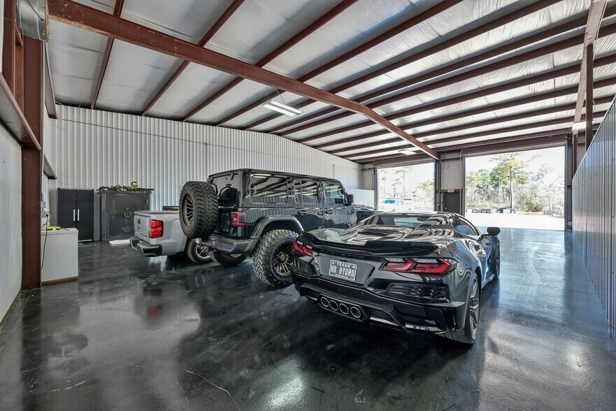 More Photos Of 15513 Capitol Hill Rd, Montgomery Service For Sale