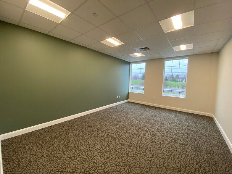 More Photos Of 1274 Osgood St, North Andover Office For Lease
