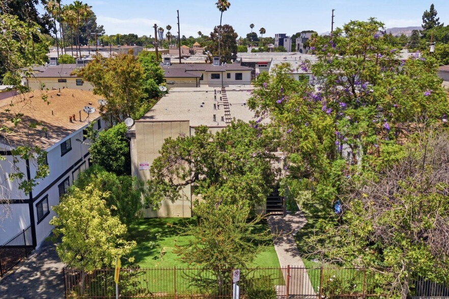 More Photos Of 11421 Tiara St, North Hollywood Apartments For Sale