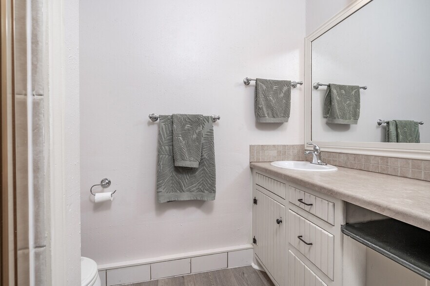More Photos Of 1353 Main St, Liberty Hill Office For Sale