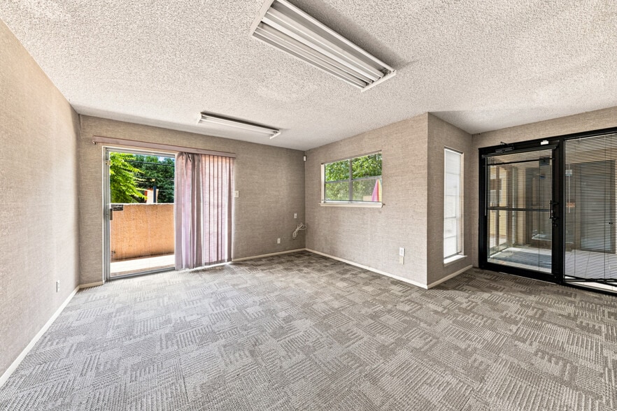 More Photos Of 1131 Babcock Rd, San Antonio Office Residential For Sale