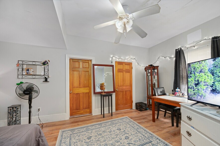 More Photos Of 186 Summit St, Pawtucket Apartments For Sale