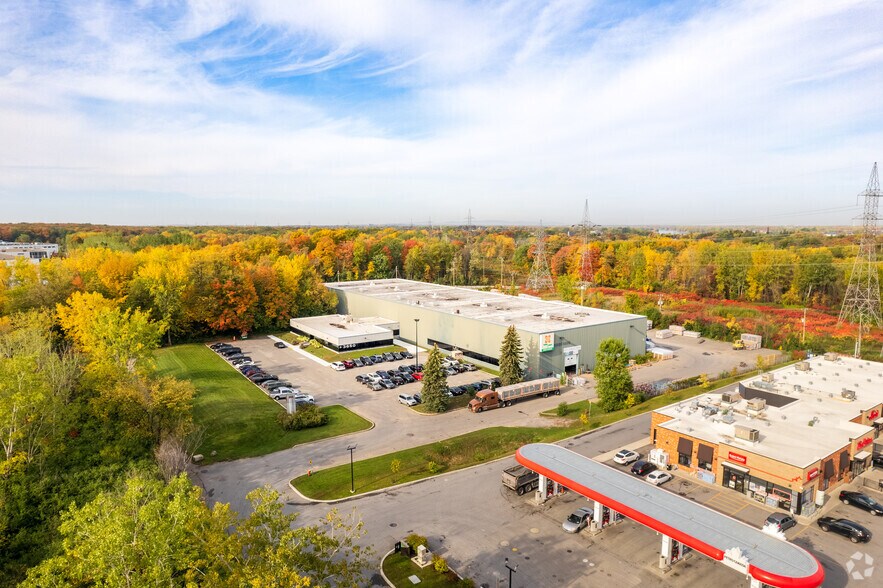 More Photos Of 3600-3650 Boul Pitfield, Pierrefonds Warehouse For Lease