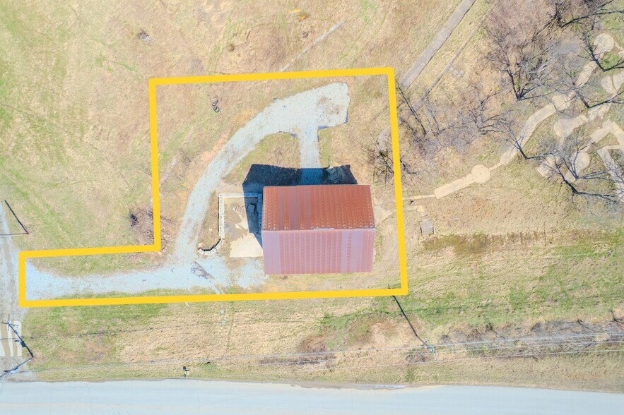 More Photos Of 651 E Pittsburgh St, Greensburg Warehouse For Lease