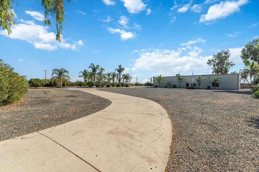 More Photos Of 23259 Avenue 64 Ave, Ducor Warehouse For Sale