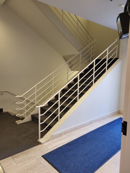 More Photos Of 2900 O St, Lincoln Office For Lease